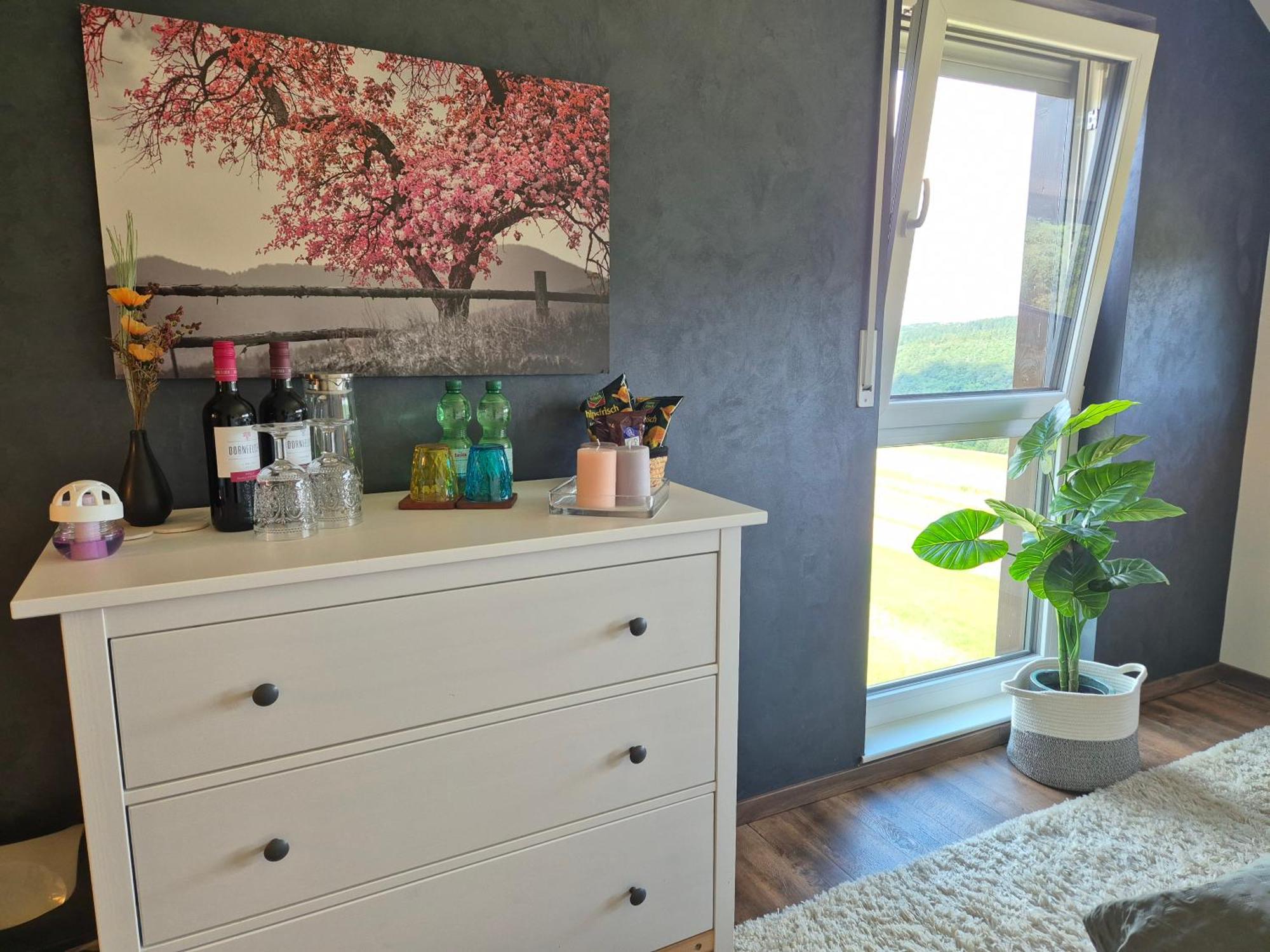 Serenity Vista Retreat Bnb Bescheid Exteriör bild