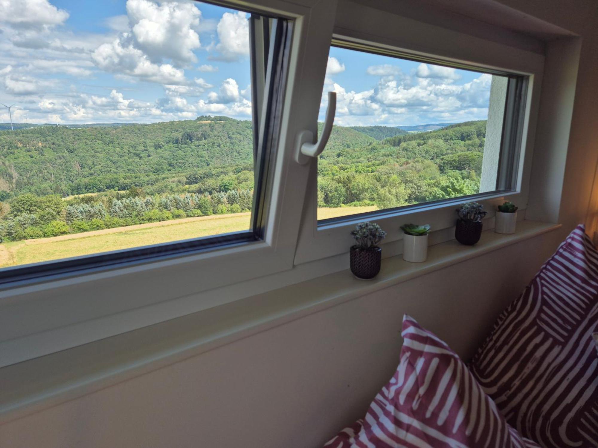 Serenity Vista Retreat Bnb Bescheid Exteriör bild