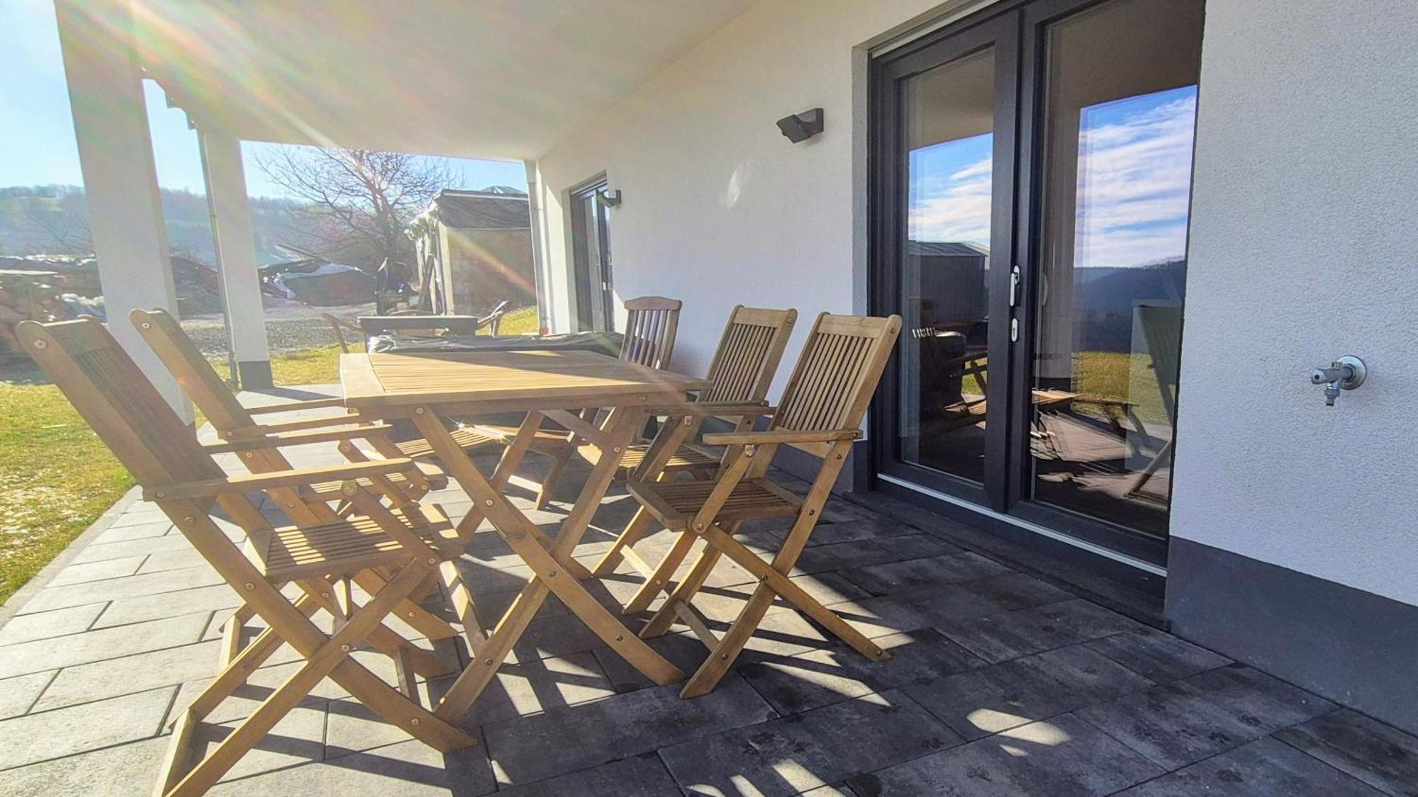 Serenity Vista Retreat Bnb Bescheid Exteriör bild