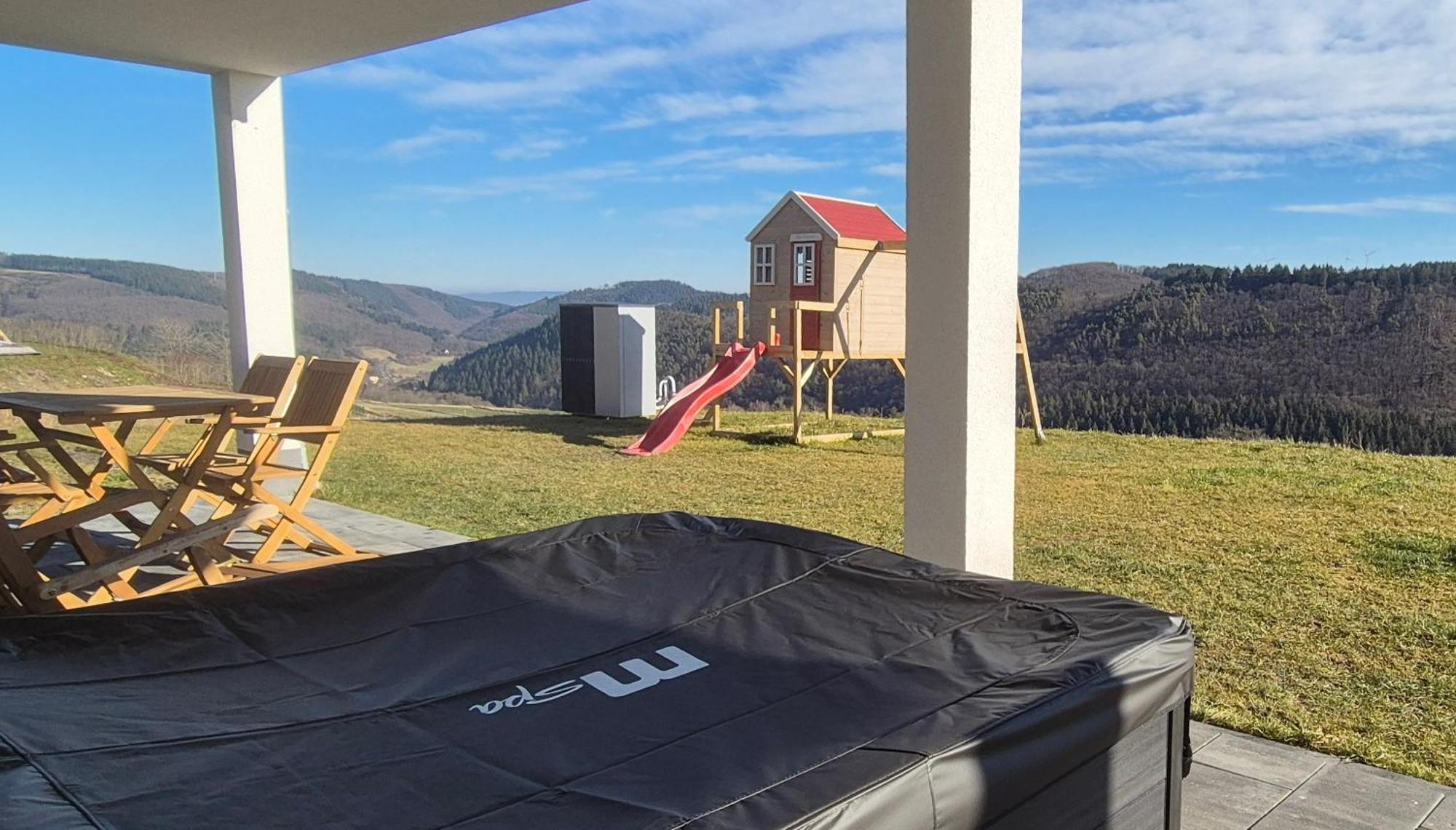 Serenity Vista Retreat Bnb Bescheid Exteriör bild
